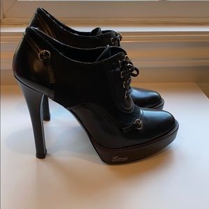 Black GUCCi booties